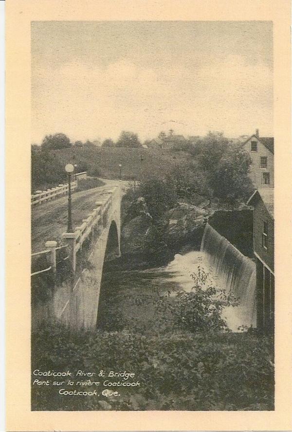 Postcard showing the bridge of St Paul and the dam on the Coaticook River.